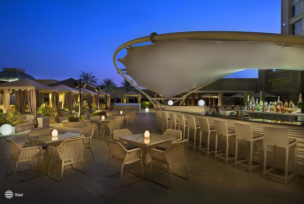 Hilton Dubai Al Habtoor City 2