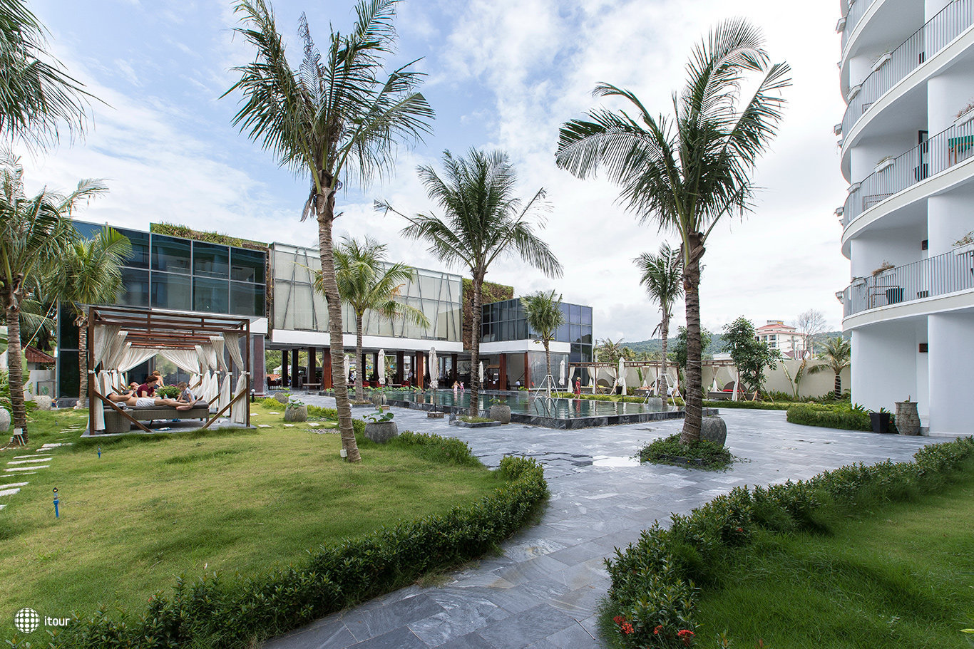 The Palmy Phu Quoc Resort 3