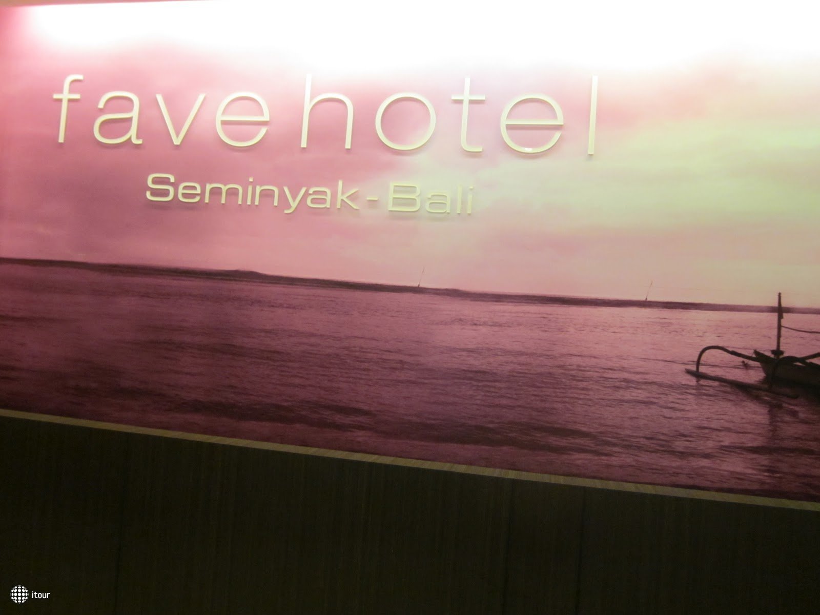 Fave Hotel Seminyak 12