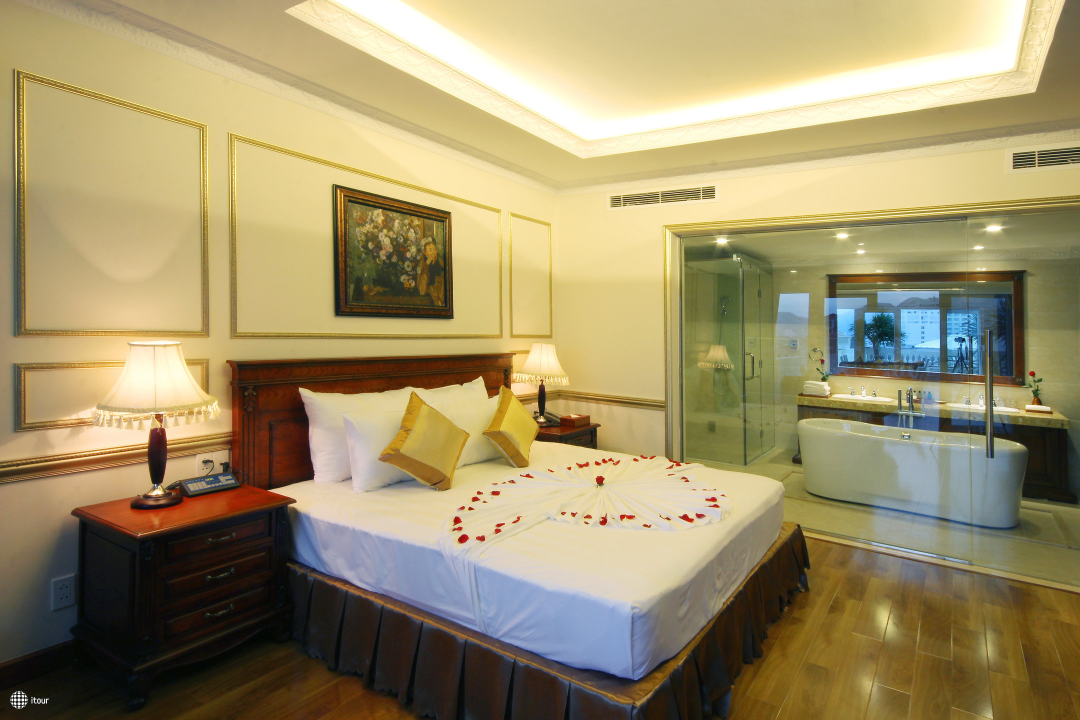 Nha Trang Palace 12