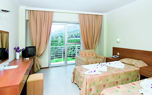 Aura Resort Hotel 6