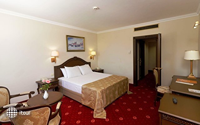 Venezia Palace Deluxe Resort Hotel 19