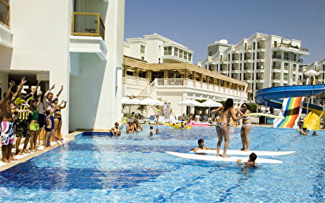 Royal Atlantis Resort & Spa 16