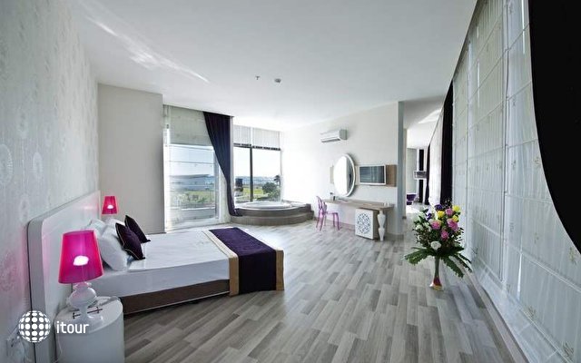 Raymar Hotel & Resort 18
