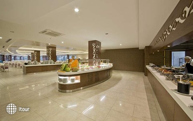 Raymar Hotel & Resort 13
