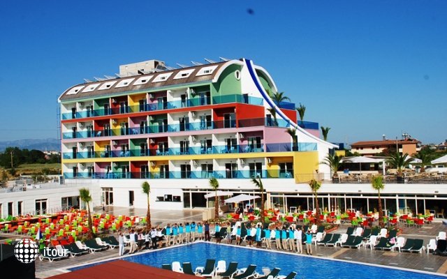 Blue Paradise Hotel Resort (ex. Colours Side) 1