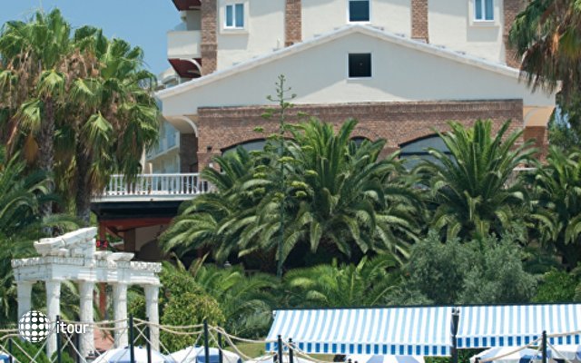 Thalia Beach Resort 14
