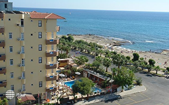 Semt Luna Beach Hotel  1