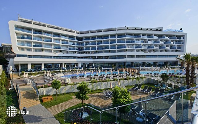 Numa Beach Hotel 18