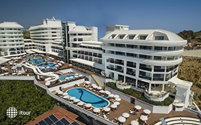 Laguna Beach Alya Resort & Spa 4
