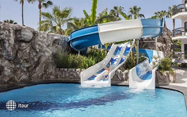 Blue Marlin Deluxe Spa & Resort 22