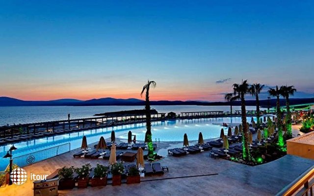 Euphoria Aegean Resort & Spa 9