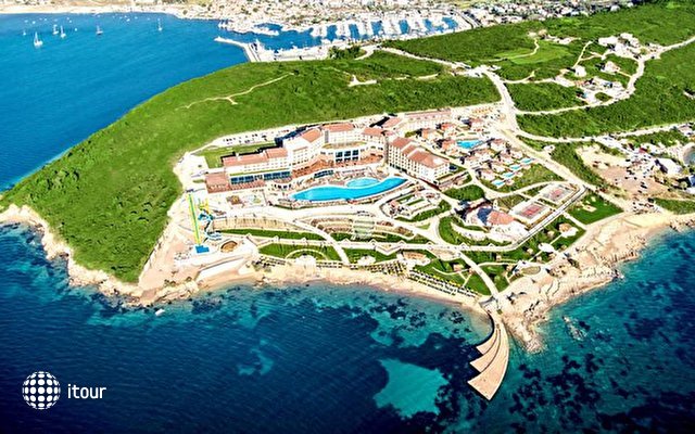 Euphoria Aegean Resort & Spa 1