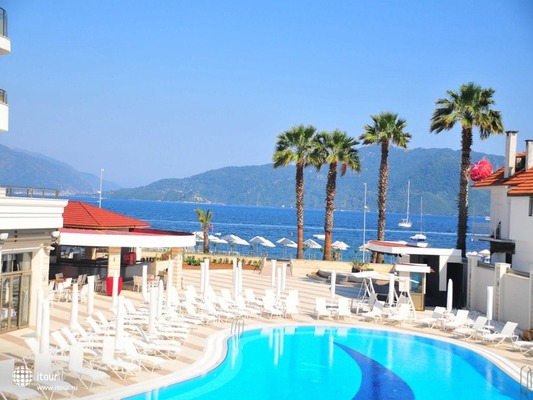 Golden Rock Beach Hotel 29