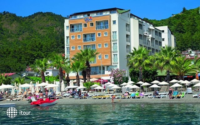 Cettia Beach Resort 18