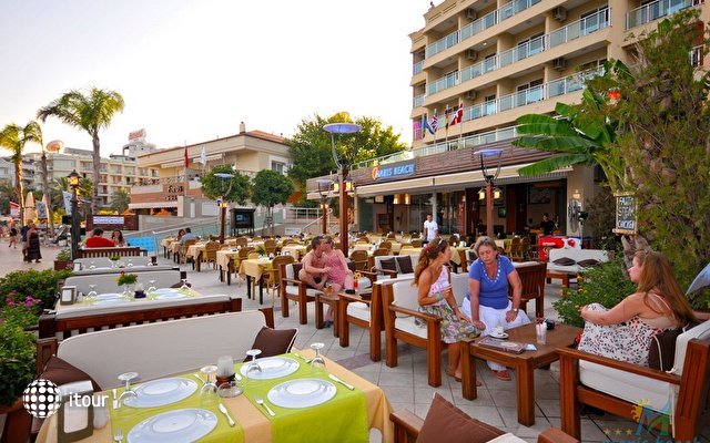 Maris Beach Hotel 26