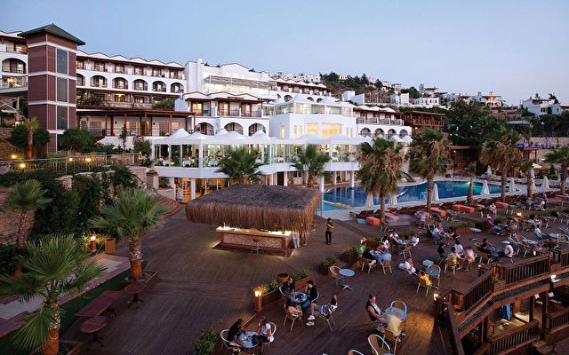 Delta Beach Resort Hotel 4