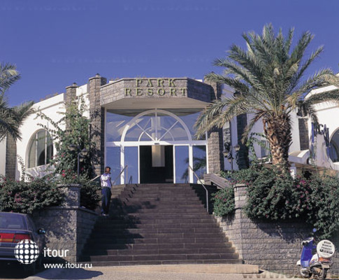 Regal Resort 5