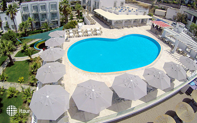 Charm Beach Hotel (ex. Malama Beach) 9