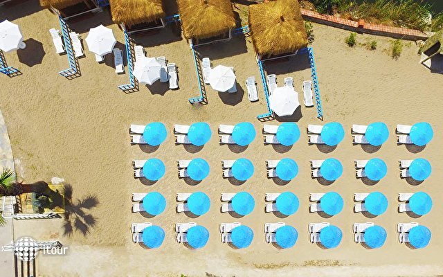 Tiana Beach Resort 10