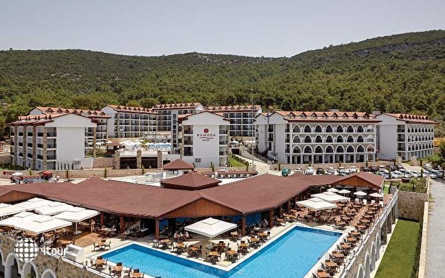 Ramada Resort Akbuk 13