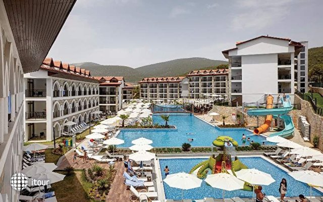 Ramada Resort Akbuk 24