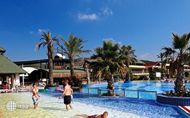 Aqua Fantasy Aquapark Hotel & Spa 76