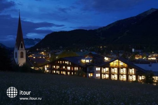 Alpenhotel Fall In Love 36