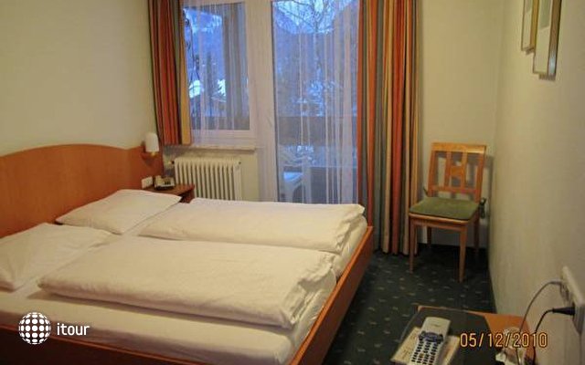 Einhorn Hotel 11