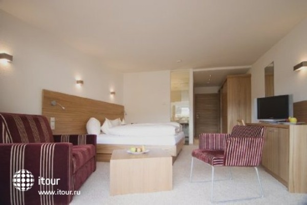 Alpen Comfort Hotel Central 14