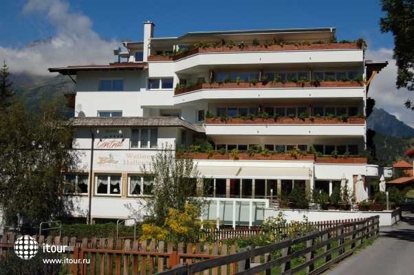 Alpen Comfort Hotel Central 17