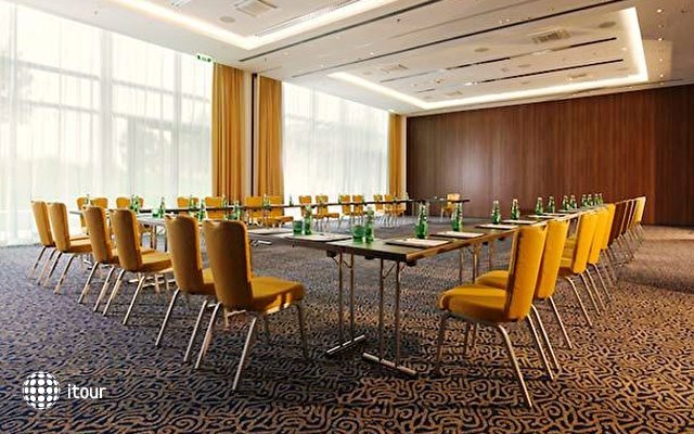 Hotel Courtyard By Marriott Wien Messe 23