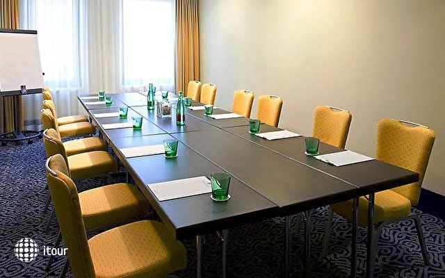 Hotel Courtyard By Marriott Wien Messe 26