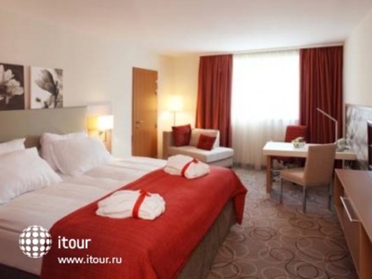 Ramada Hotel And Suites Vienna 14