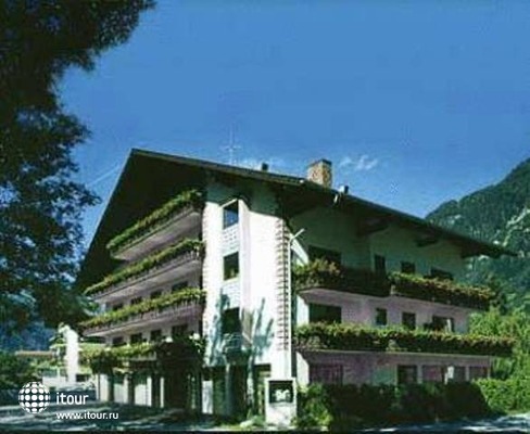 Nostalgie Hotel Carinthia 15