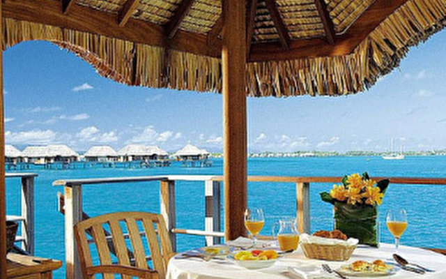 Four Seasons Resort Bora Bora 4