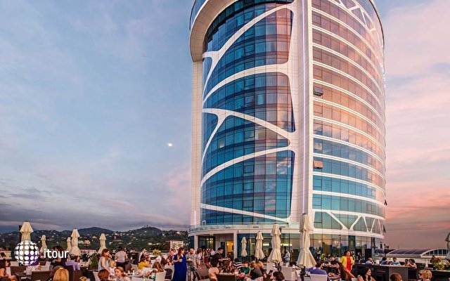Leogrand Hotel & Casino Batumi  3