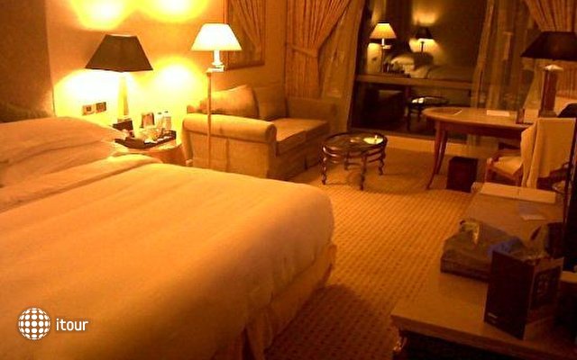 Phoenicia Hotel Dubai 1