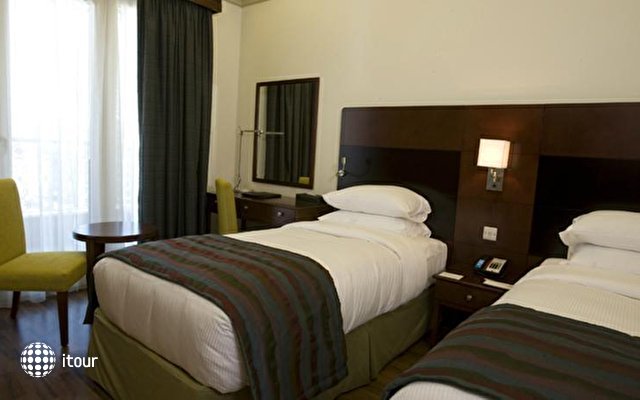 Al Khoory Executive Hotel Al Wasl 18