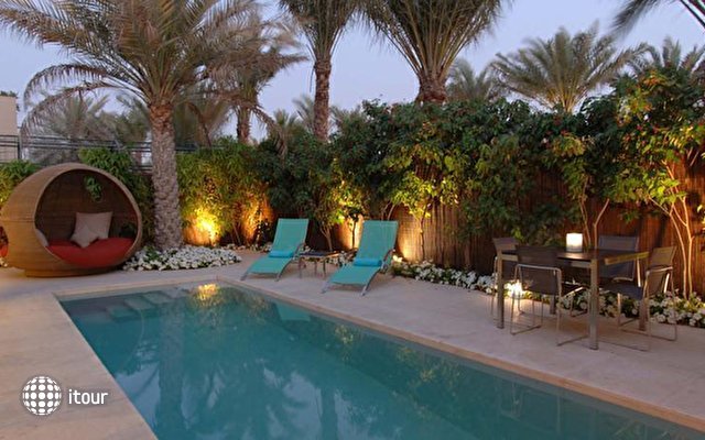 Desert Palm Resort 2