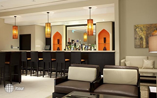 Holiday Inn Express Jumeirah 18