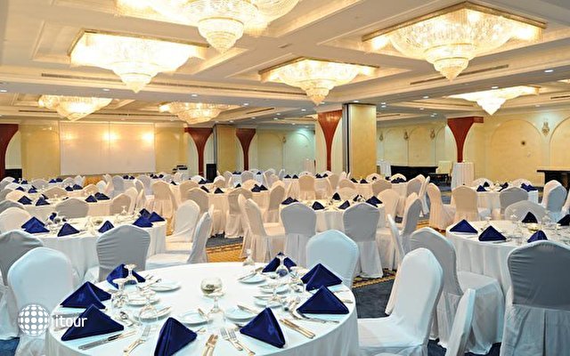 Holiday Inn Bur Dubai - Embassy District 6