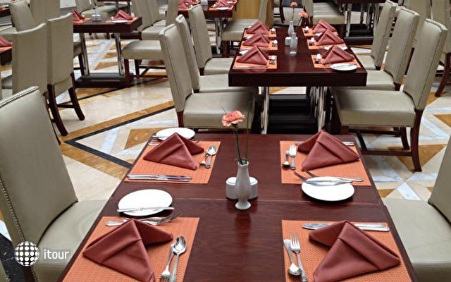 Holiday Inn Bur Dubai - Embassy District 12