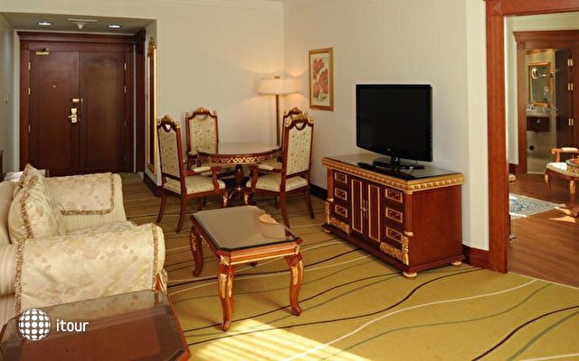 Holiday Inn Bur Dubai - Embassy District 18