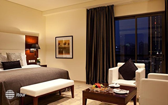 Ramada Plaza Jumeirah Beach Residence 13