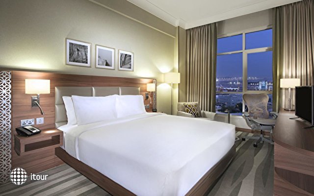 Hilton Garden Inn Dubai Al Muraqabat 15