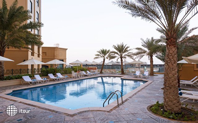 Roda Amwaj Suites 14