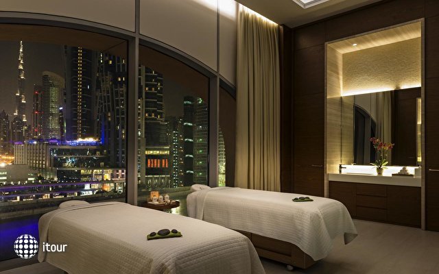 Hilton Dubai Al Habtoor City 9