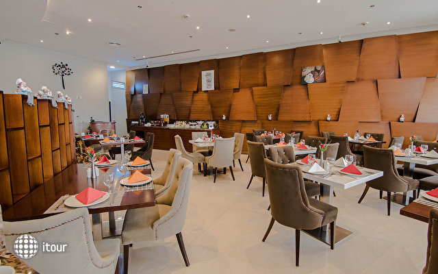 Signature Hotel Al Barsha 14