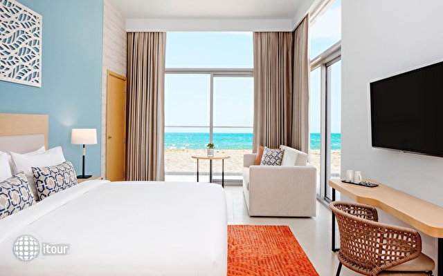 Centara Mirage Beach Resort Dubai 8